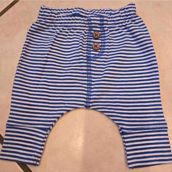 Carters Preemie Baby Long Sleeve Onsie Set With Pants NWOT - Picture 4 of 7